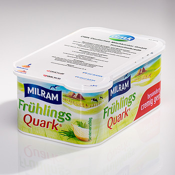 Financial Tombstone aus Acryl „Milram“