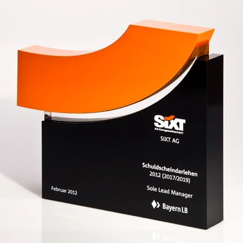 Financial Tombstone „Sixt“