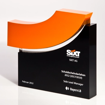 Financial tombstone „Sixt“