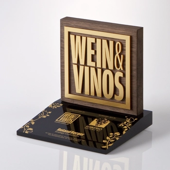 Financial tombstone „Vinos“