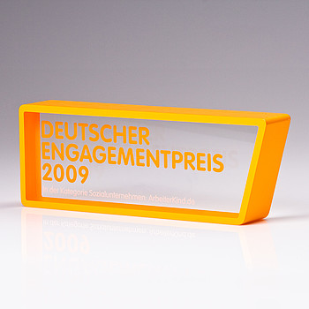 Award aus Acrylglas „Engagementpreis“