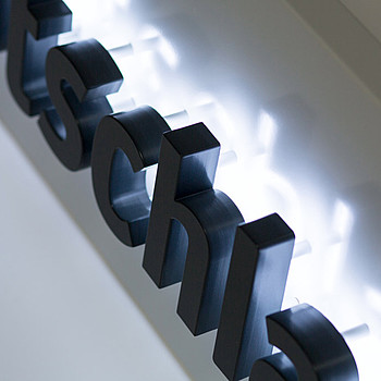 3D Buchstaben „Deutschland“ mit Hintergrundbeleuchtung