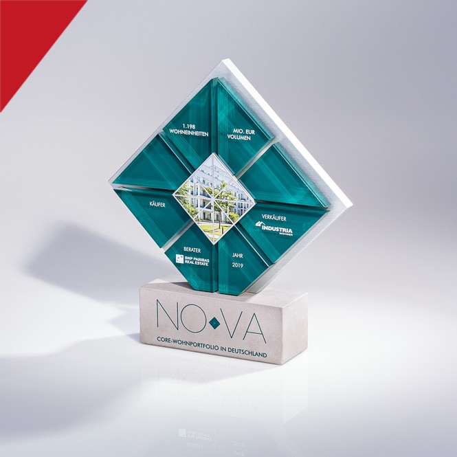 Tombstones "NOVA"