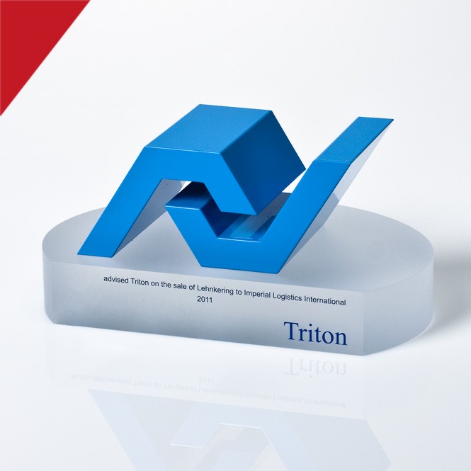 Financial Tombstone aus Acryl in Logoform